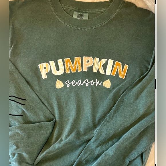 Comfort Colors Tops - Comfort colors long sleeve embroidered tee dark green